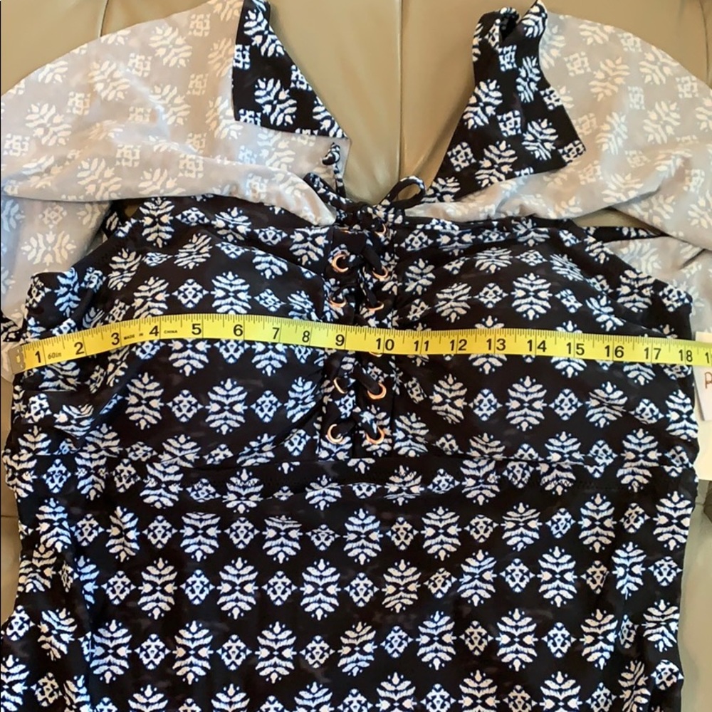 Raisins Curve Plus Size Cubana Bandeau One-Piece - Picture 6 of 8